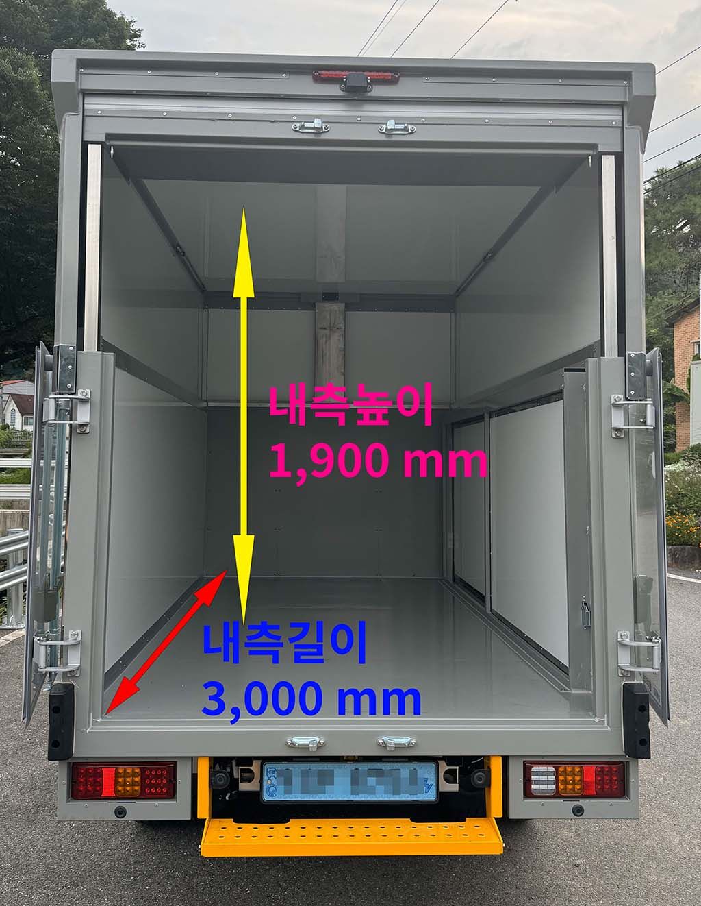 적재함 후면 내부